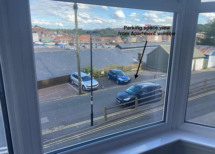 Riverview With Private Parking Apartment Whitby